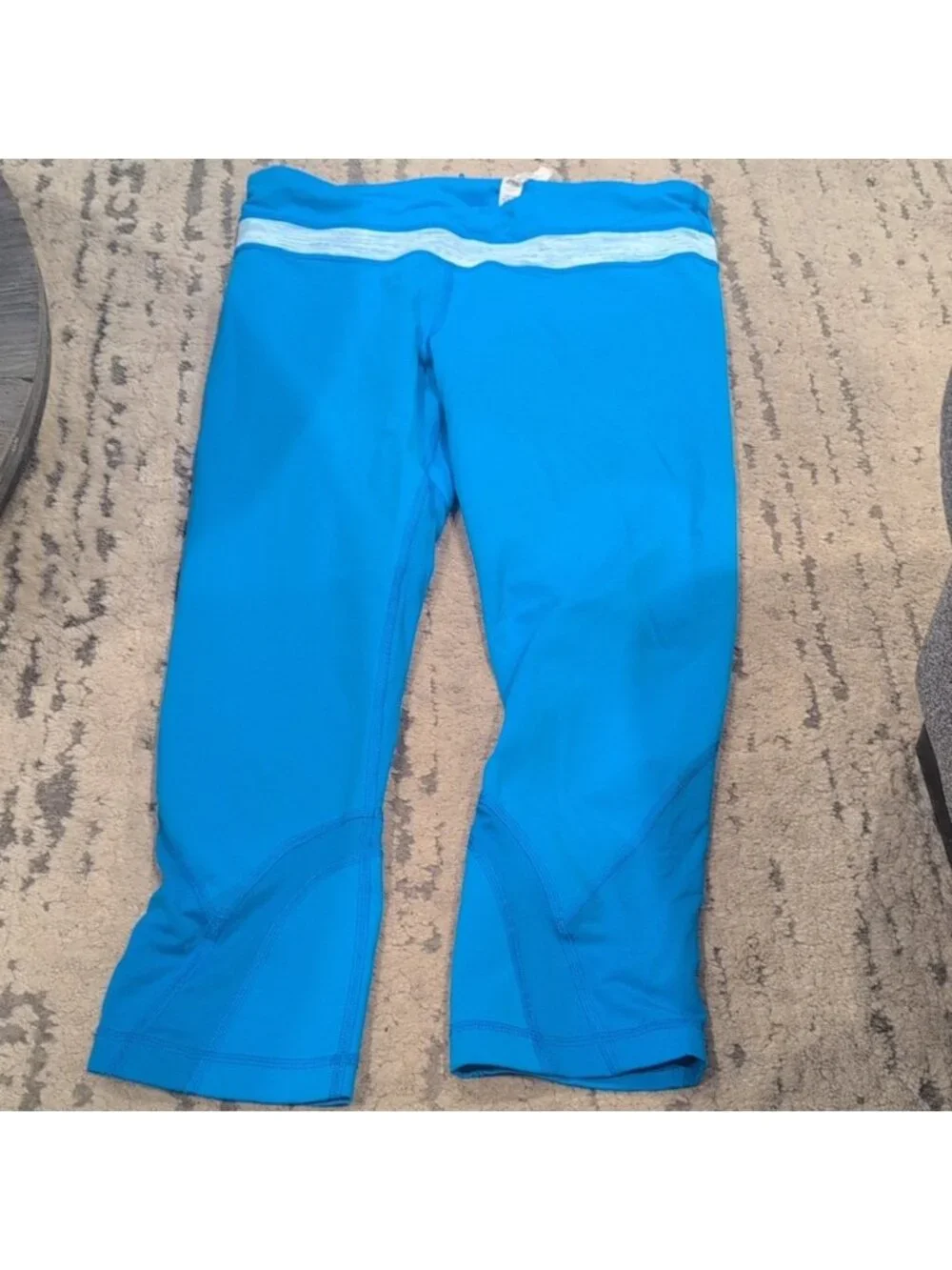 Lululemon Run: Inspire Crop II Beach Blanket Blue / Wee Are From Space Aquamari